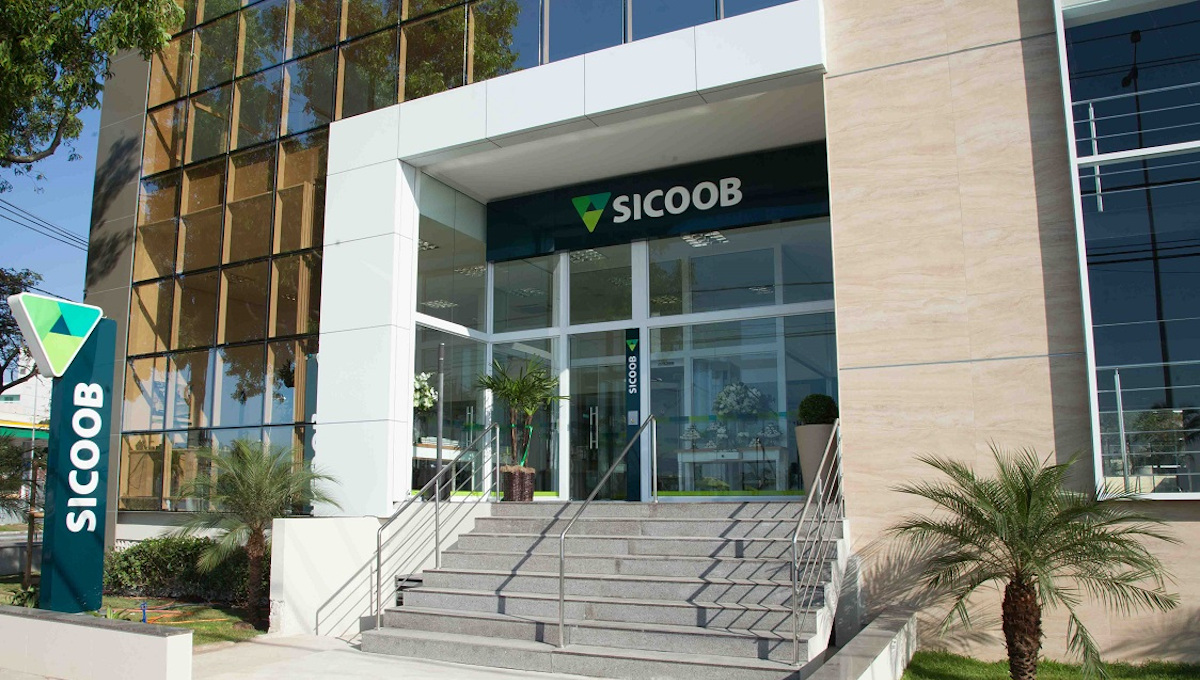 SICOOB Central ES atualiza seus ATMs e escolhe a Perto novamente