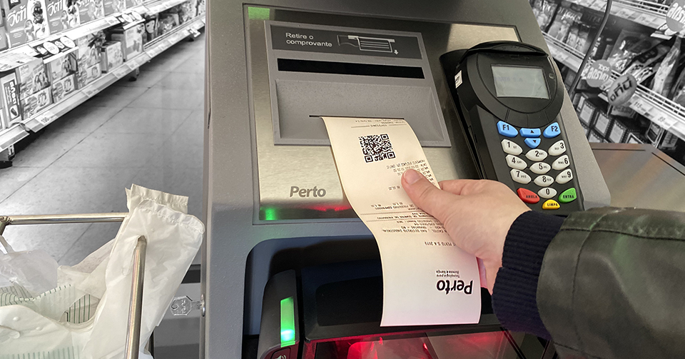 Como aumentar a disponibilidade de funcionamento para o seu cliente escolhendo a impressora certa para o seu Self-Checkout